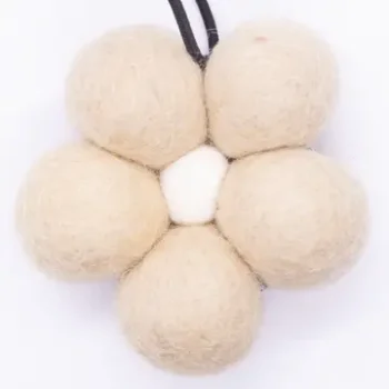 FRESH BallZ Almond Daisy